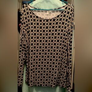 Chic Black and White Geometric Women's Top